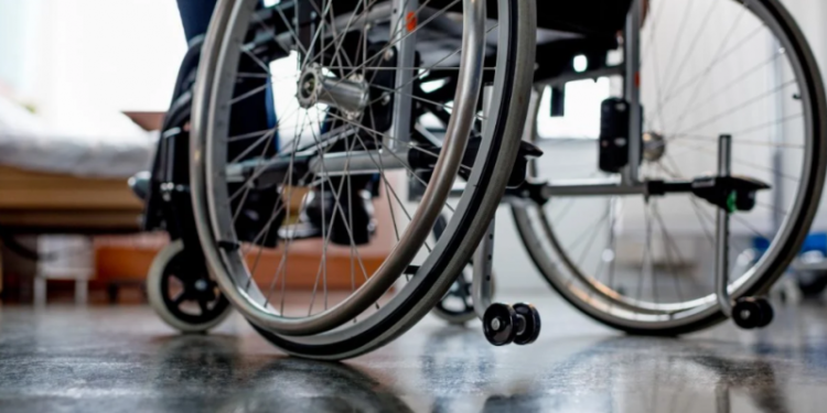 Слепому от рождения россиянину с ДЦП прислали повестку в военкомат