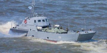 Украинские защитники потопили два десантных катера оккупантов в Черном море