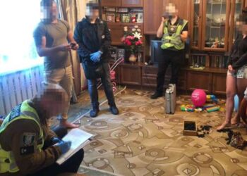 Присваивал пожертвования на ВСУ: в Киеве задержали псевдоволонтера