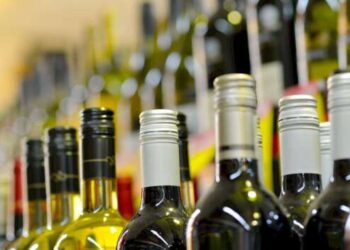 В Закарпатье разрешили торговлю алкоголем без ограничений