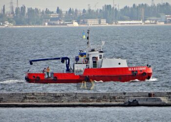 У гирлі Дунаю українське судно підірвалось на міні. ФОТО