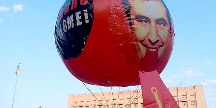 У травні Саакашвілі позбудеться посади губернатора