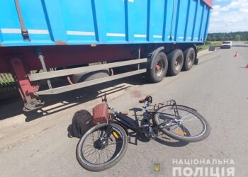 Внаслідок ДТП у Радомишлі жахливо загинув літній велосипедист. ФОТО | Кримінальні новини