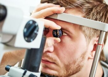 Какие симптомы могут говорить о злокачественной опухоли глаза — мнение врача