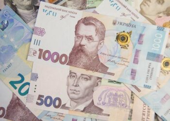 В Україні у липні середня зарплата зросла на 1,7%