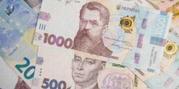 В Україні у липні середня зарплата зросла на 1,7%
