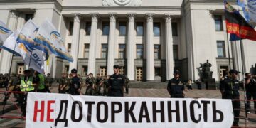 Нова Верховна Рада схвалила законопроєкт про зняття депутатської недоторканості