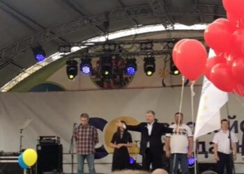 П’яний Порошенко матюкався у Кам’янець-Подільському і погрожував прихильникам Шарія