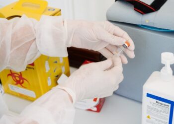 Вакцинированных бустером от «ковида» украинцев уже почти 670 тысяч