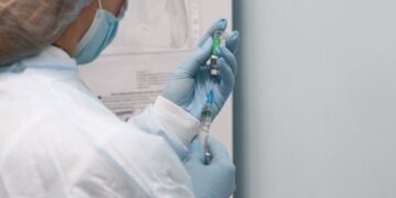 Полностью вакцинированных от «ковида» украинцев уже 15 миллионов