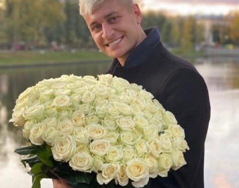 А зубы точно настоящие? Стоматолог о винирах Давы, Тимати и других звезд |