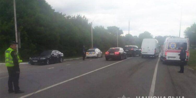 Потрійна ДТП, внаслідок якої постраждали двоє людей, сталася на Хмельниччині. ФОТО | Кримінальні новини