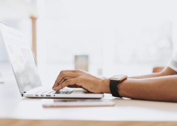 Полезные ссылки от Минздрава во время войны: как найти работающую аптеку, где получить инсулин и другие