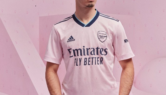 «Арсенал» представил розовый комплект формы (ФОТО) (29 июля 2022 г.) — Новости футбола