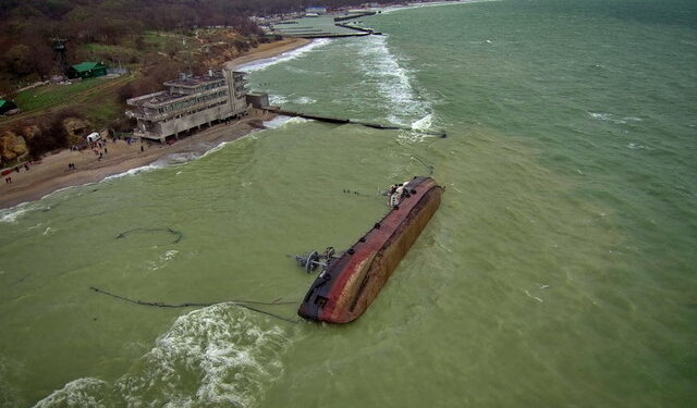 Капитана порта будуть судить из-за крушения танкера «Делфи» | Надзвичайні події в Одесі