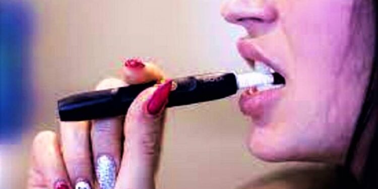 Конец эпохи кальянов и айкосов: с сегодняшнего дня в общественных местах нельзя курить ничего