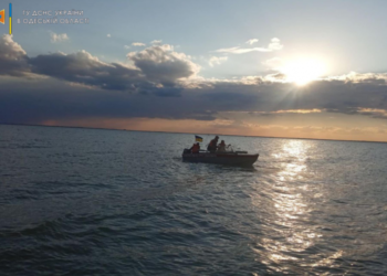 На озере в Одесской области утонул мужчина, тело его товарища ищут спасатели