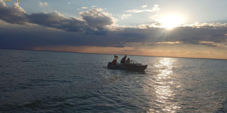 На озере в Одесской области утонул мужчина, тело его товарища ищут спасатели