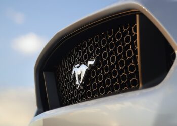 Новый Ford Mustang покажут в сентябре: моторы V8 сохранятся — АВТО НОВОСТИ