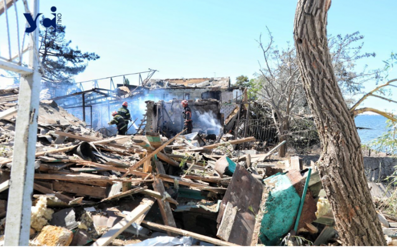 Ракетний удар по Затоці: шоковані мешканці та зруйновані будинки (ФОТО)