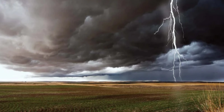 Синоптик: В выходные грозы могут возникать где угодно, какие угодно