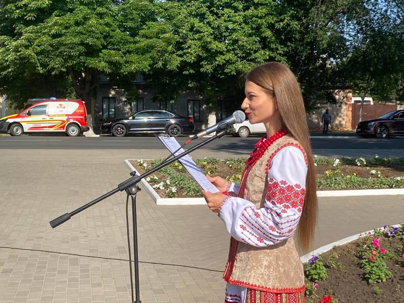 В Измаиле в День Конституции Украины прошел торжественный митинг (ФОТО) - Город 24