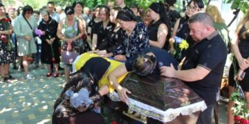 В Измаильском районе простились с погибшим 23-летним военным пилотом