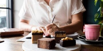 В Одессе — вспышка острой кишечной инфекции: причина — тирамису из супермаркета