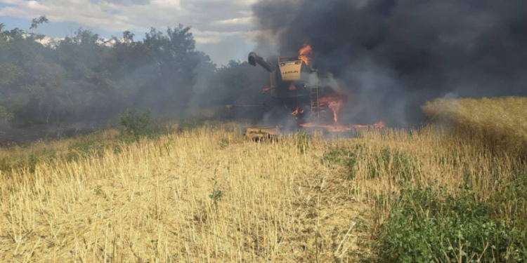 В Запорожской области комбайн подорвался на противотанковой мине