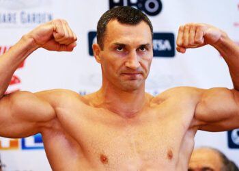 Кличко жестко отхватил от британского гиганта. Усик продолжает мстить за украинца