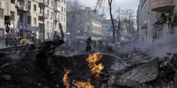 Разрушения и пожар: российские войска снова обстреляли Харьков