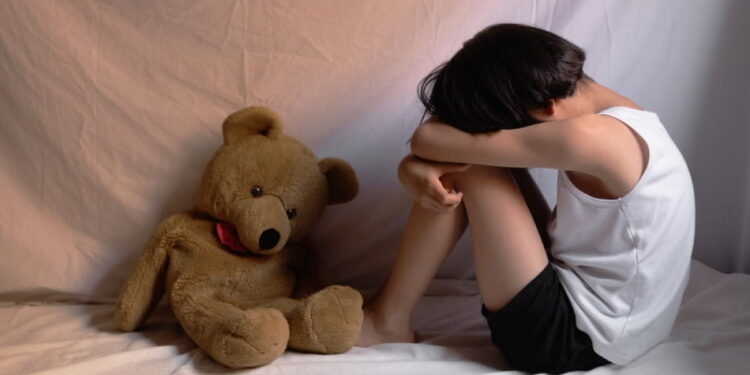 У Києві засуджено матір, яка знімала у порно та розбещувала 5-річну дитину  | Кримінальні новини