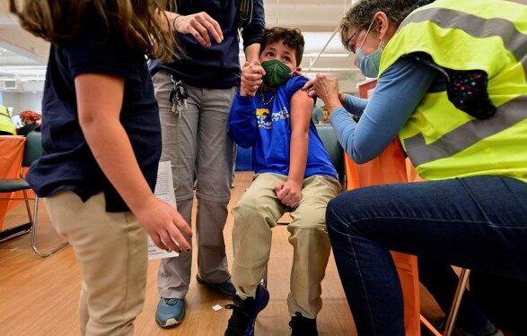 Вакцины Pfizer безопасны и эффективны для маленьких детей, — FDA