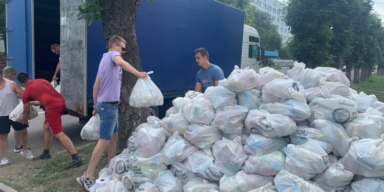 Переселенці, які мешкають у приватному секторі м.Червонограда можуть отримати продуктові набори у Гуманітарному штабі – Новини Львова та області