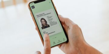 Просроченный COVID-сертификат не исчезнет из приложения «Дія»