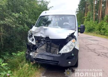 На Рівненщині внаслідок тарану бусика та «УАЗу» загинув пасажир останнього автомобіля  | Кримінальні новини