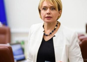 Мінімальна зарплата вчителів буде 9600 грн