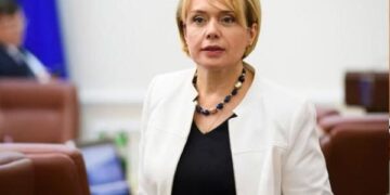 Мінімальна зарплата вчителів буде 9600 грн