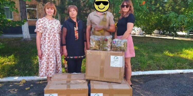 Арцизька громада передала 100 аптечок нашим захисникам на передову