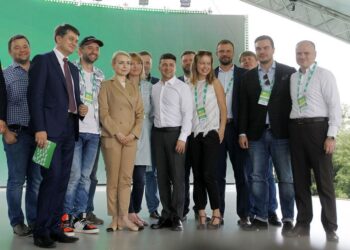 Фракція партії «Слуга народу» у новій Верховній Раді буде розділена на 15 груп