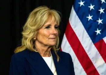 Первая леди США заразилась Covid: ее отправили на изоляцию