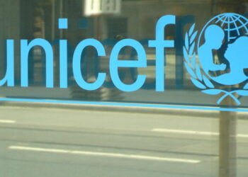 ЮНІСЕФ запускає психологічні консультації для дітей та батьків