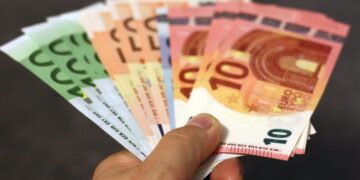 Кабмін ухвалив рішення щодо компенсації від імпорту військової продукції