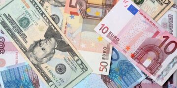 З 7 лютого в Україні змінюються правила ввезення і вивезення валюти