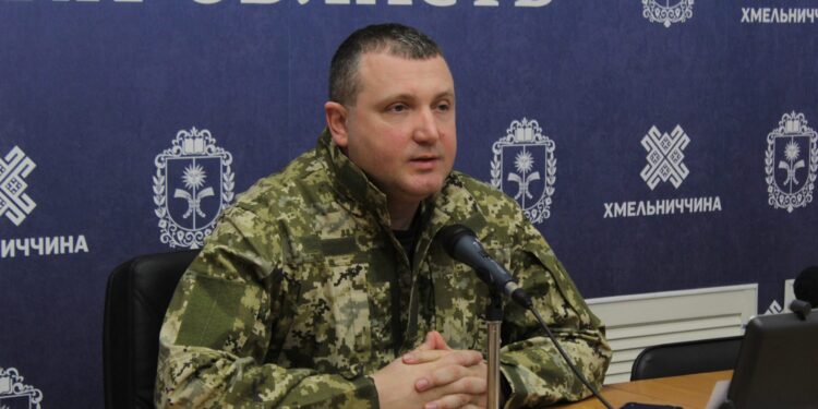 Внаслідок ворожої ракетної атаки по Хмельниччині постраждали жінка та двоє дітей | Кримінальні новини