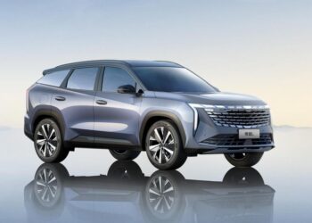 Geely Atlas перешёл в новое поколение: платформа Volvo и планшет круче, чем у Весты — АВТО НОВОСТИ