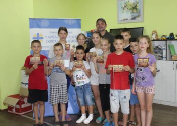 Капелан Національної гвардії України розповів дітям-переселенцям про Хрещення Київської Русі — України