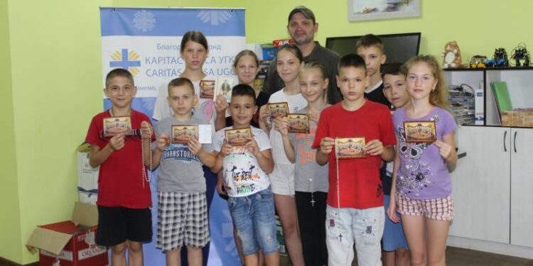 Капелан Національної гвардії України розповів дітям-переселенцям про Хрещення Київської Русі — України