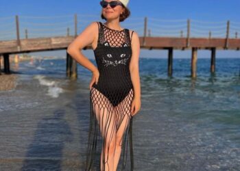 «Опасаюсь девушек с плоскими попами»: Татьяна Брухунова демонстрирует неидеальное тело |