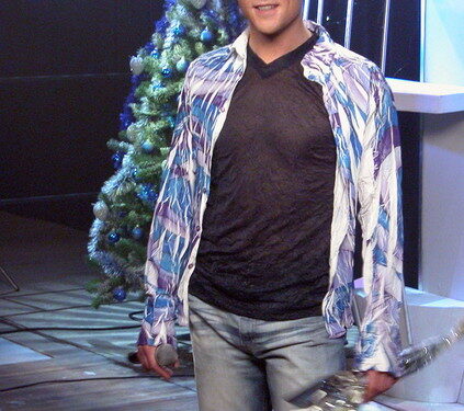 Осиротели, но добились высот. Психолог о пути Шатунова, Милохина и Абрамовича |